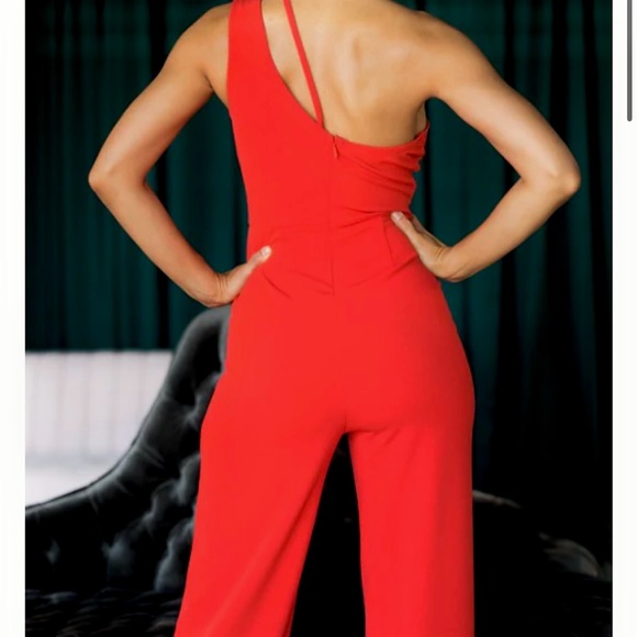 Red asymmetrical jumpsuit (Zara revolve lulus Mac Duggal) - Picture 3 of 3